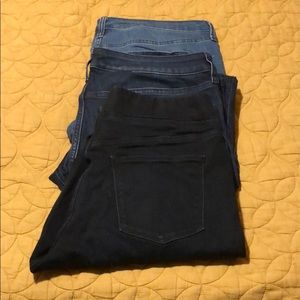 Bundle of Universal Thread Jeans!